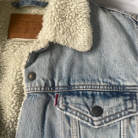 Vintage Levi’s Denim Sherpa lined trucker jacket - Picture 4 of 4